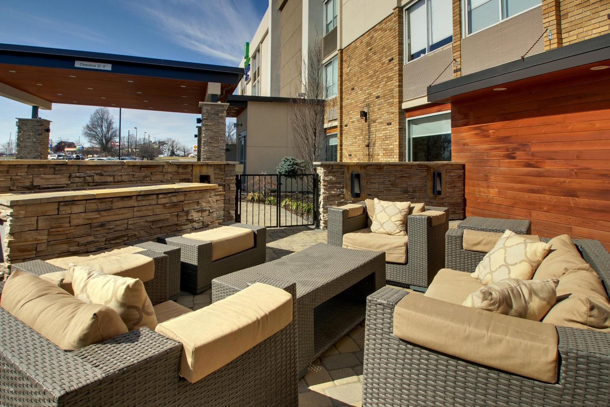 Holiday Inn Express & Suites Wapakoneta By Ihg Экстерьер фото